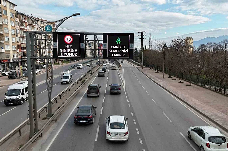 Kocaeli’de aylık 1,7 ton yakıt ve 3,2 ton karbon tasarrufuyla akıllı trafik 