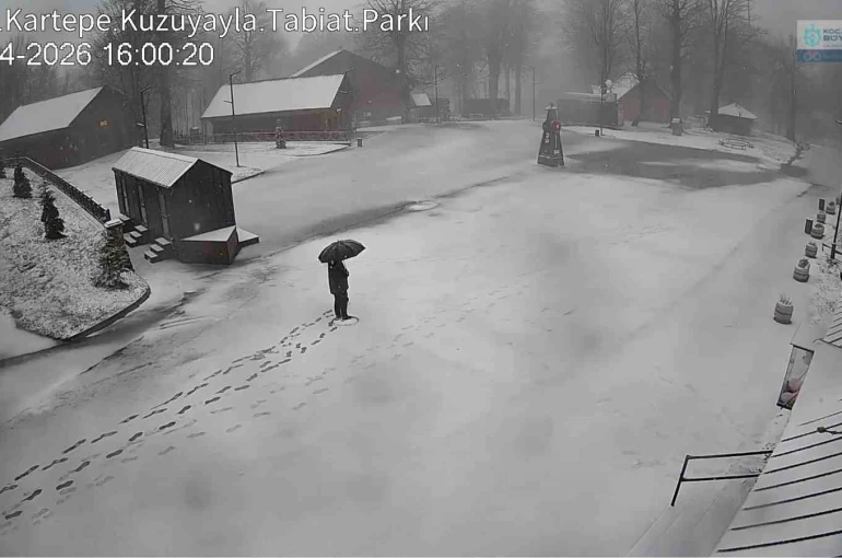 Kocaeli’de bahar ayında kar sürprizi 