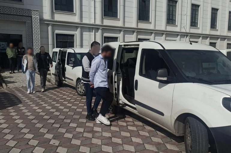 Kocaeli’de oto hırsızları yakalandı: 4 kişi tutuklandı 