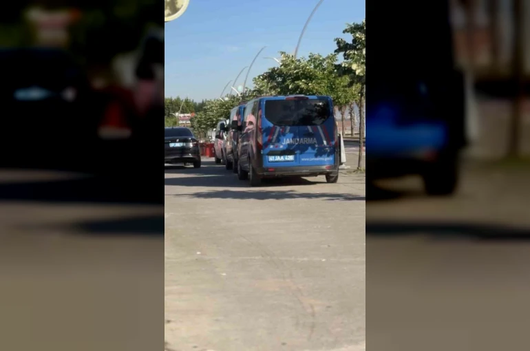 Kocaeli’de rüşvet ve tefecilik operasyonunda 18 şüpheli yakalandı 