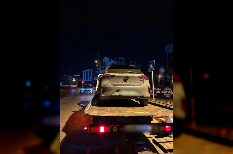Kocaeli’deki korsan taksi denetiminde sürücü ve yolcuya ceza 