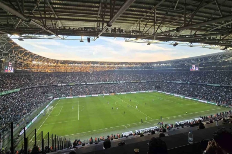 Kocaelispor - Galatasaray maçında seyirci rekoru kırıldı 