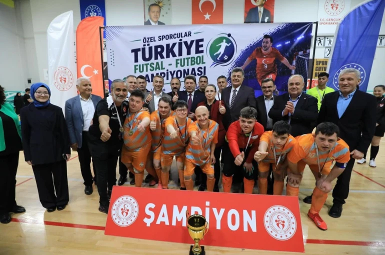 Kocasinan Belediyespor şampiyon oldu 