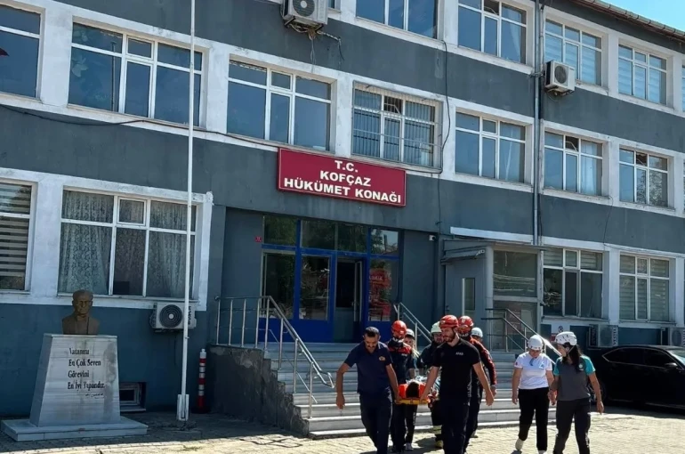 Kofçaz Kaymakamlığında deprem ve yangın tatbikatı