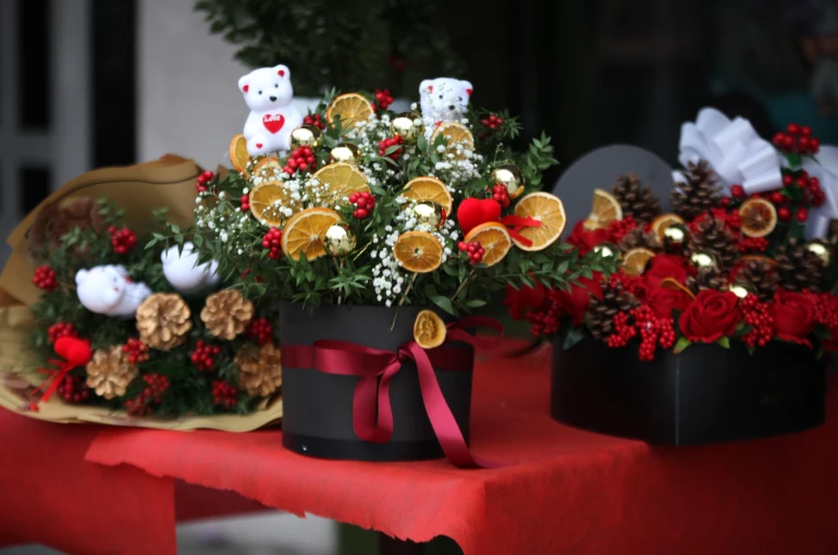 Kokina çiçeğine yılbaşı öncesi yoğun ilgi var