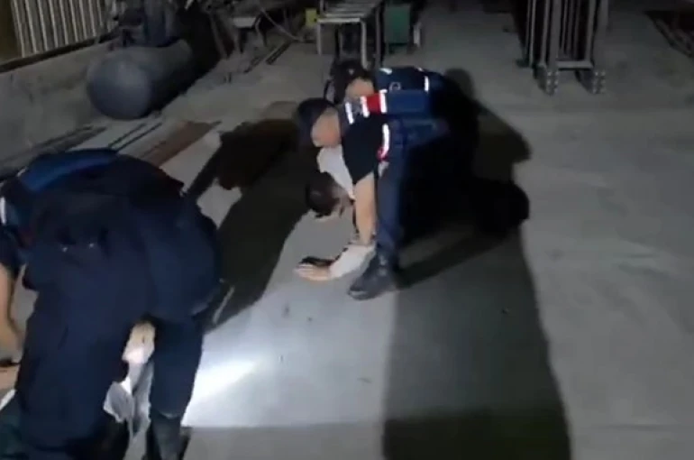 Konteynere iklimlendirme sistemi kurup uyuşturucu yetiştirdiler 