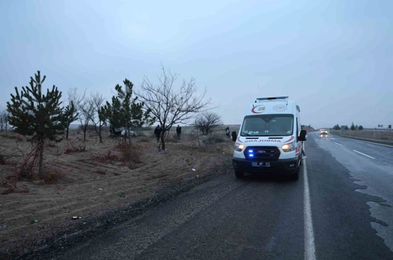 Kontrolden çıkan hafif ticari araç takla attı: 1 yaralı 