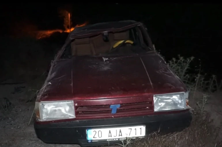 Kontrolden çıkan otomobil dereye düştü: 2 yaralı