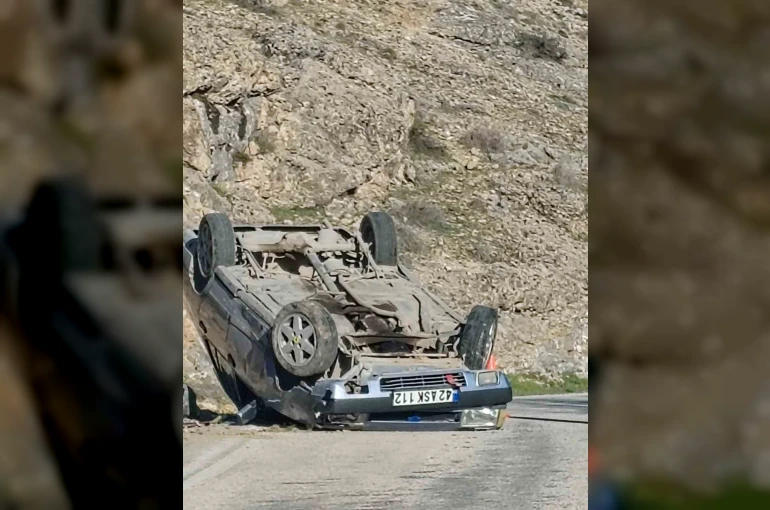 Kontrolden çıkan otomobil ters döndü