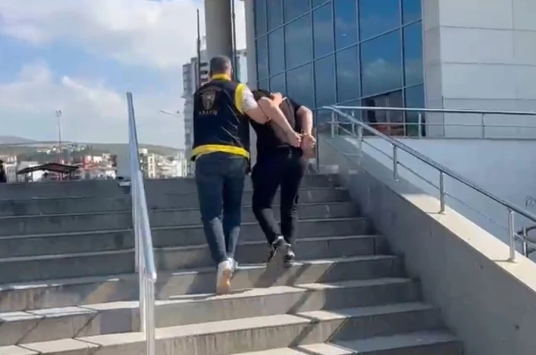 Konut dokunulmazlığını ihlal suçundan aranan şahıs İskenderun’da yakalandı 