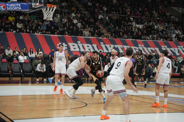 Konya Basket Antep’te ağır yaralı
