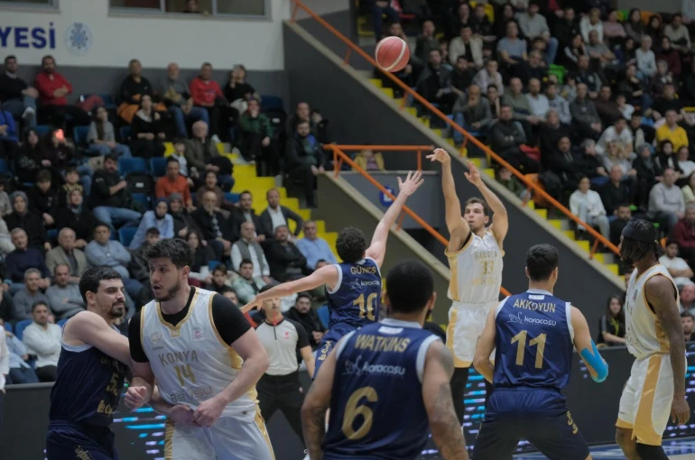 Konya BBSK evinde yenilgiyi unuttu: 94-68