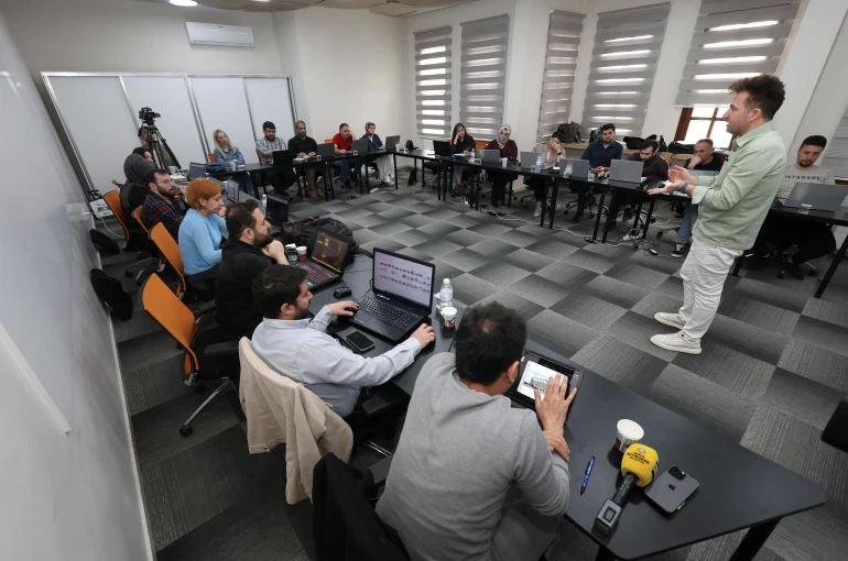 Konya Büyükşehir personeline yapay zekâ eğitimi verdi