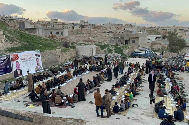 Konya Büyükşehir, Suriye’de iftar sofraları kuruyor
