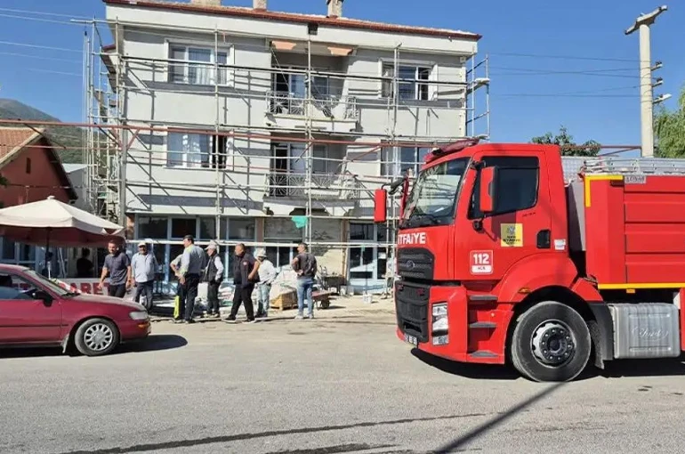 Konya’da apartmanda korkutan anlar! Ustalar müdahale etti