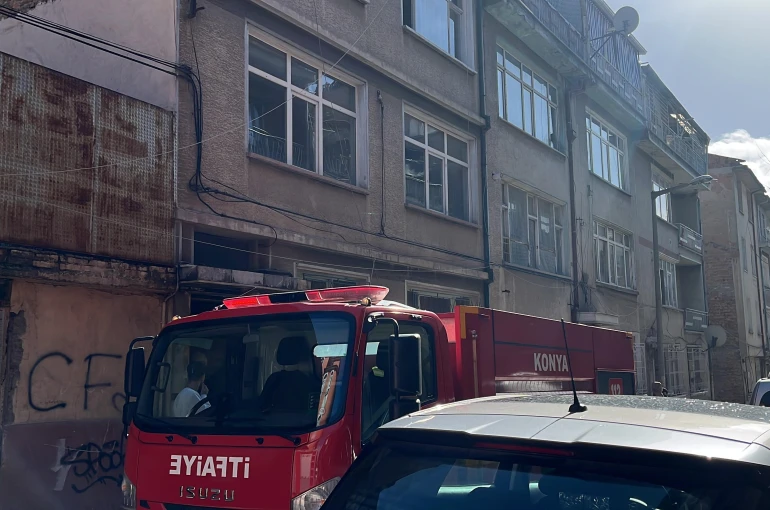Konya'da apartmanda yangın paniği