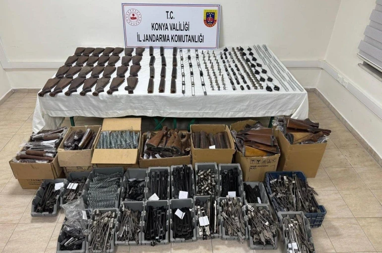 Konya'da jandarmadan 7 ayrı silah operasyonu: 3 tutuklama