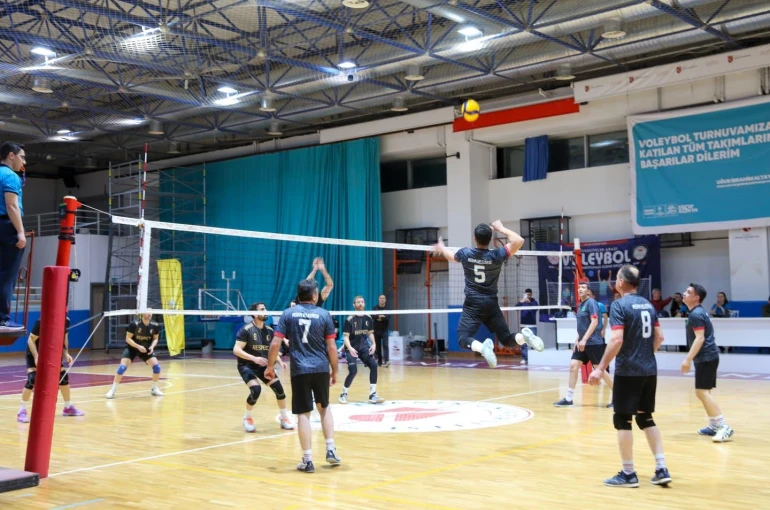 Konya’da “Kurumlar Arası Voleybol Turnuvası” nefes kesti