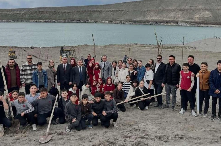 Konya’da öğrenciler geleceğe nefes için harekete geçti