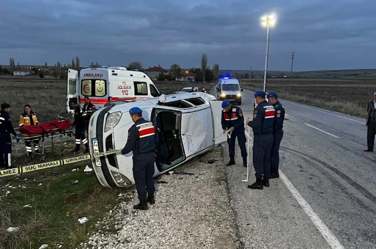 Konya’da otomobil devrildi: 1 kişi hayatını kaybetti