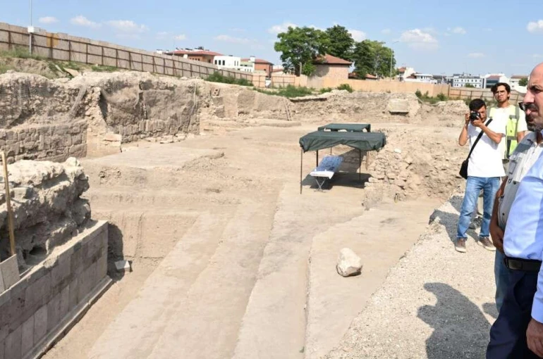 Konya’da Selçuklu surlarının izleri gün yüzüne çıktı