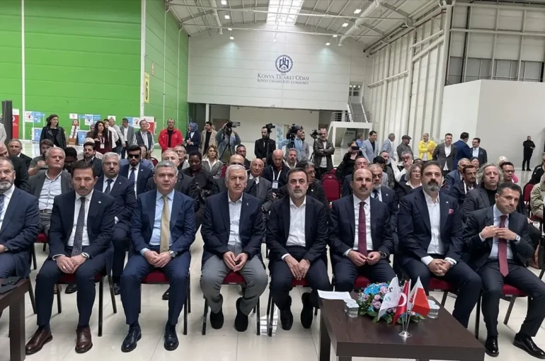 Konya’da Stil Rüzgarı: Master Shoes 3. Ayakkabı ve Çanta Moda Fuarı Kapılarını Açtı!