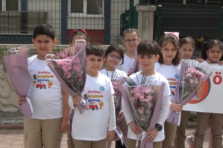 Konya’da trafiği gülümseten kontrol: “Öfkeye fren, nezakete yol ver”