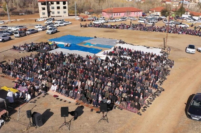 Konya'da yağmur duası gerçekleştirildi