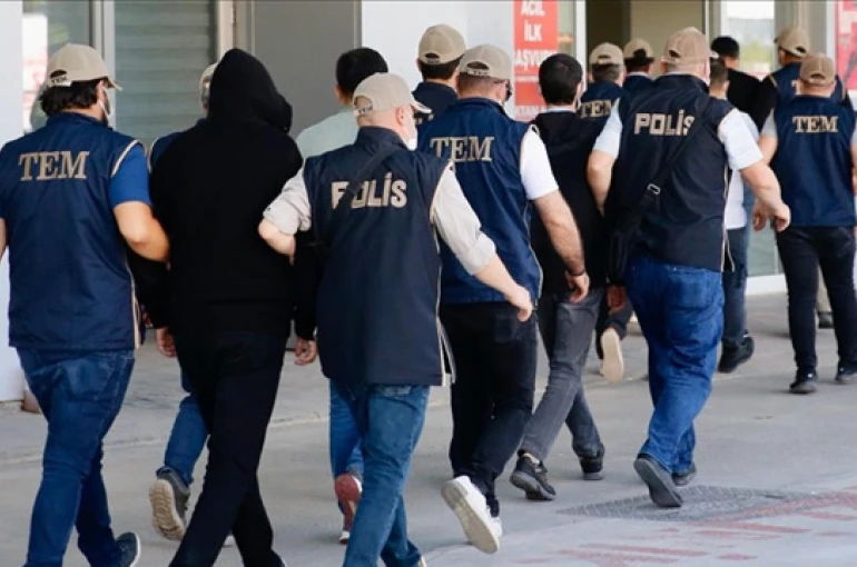 Konya merkezli FETÖ operasyonunda 19 gözaltı
