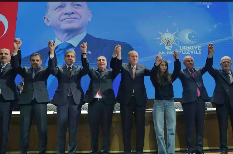 Konya'nın bir belediye başkanı daha AK Parti’ye katıldı