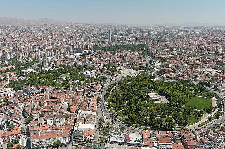 KONYA’NIN EN KALABALIK İLÇESİ SELÇUKLU