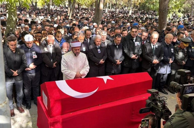 Konya, Şehit Ahmet Yasir Kuyucu’yu Son Yolculuğuna Uğurladı