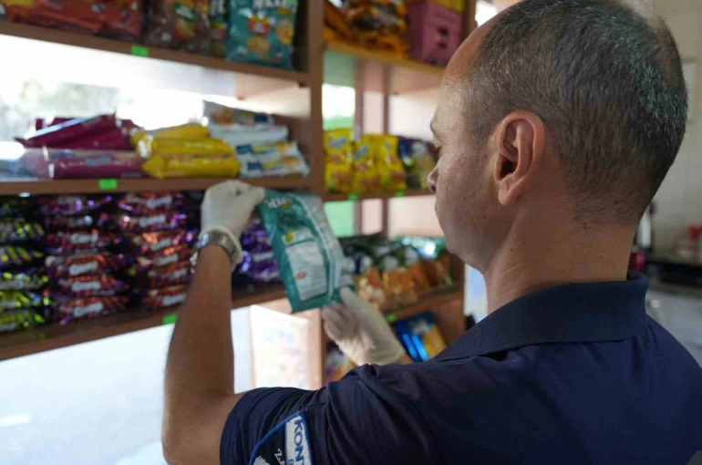 Konyaaltı Belediyesi okul kantinlerini denetliyor