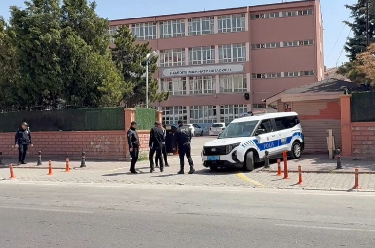 Konya’da okul önlerinde sıkı güvenlik önlemi