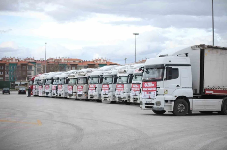Konya’dan Gazze’ye 15 tır yardım yola çıktı 