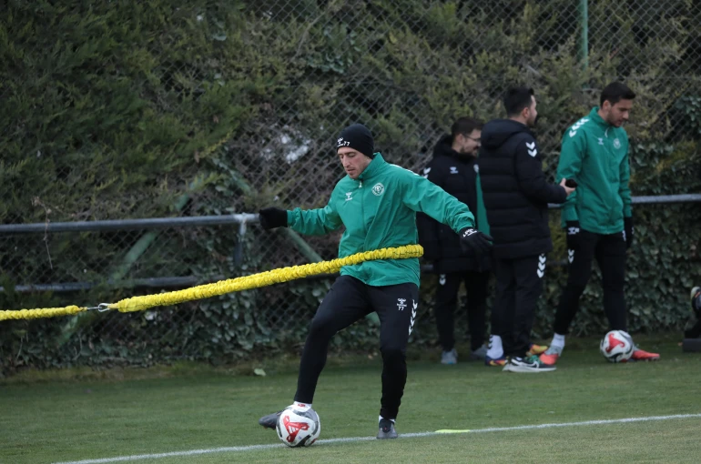 Konyaspor, Antalyaspor'a hazırlanıyor