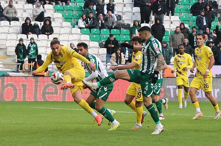 Konyaspor evinde beraberliğe razı geldi 1-1