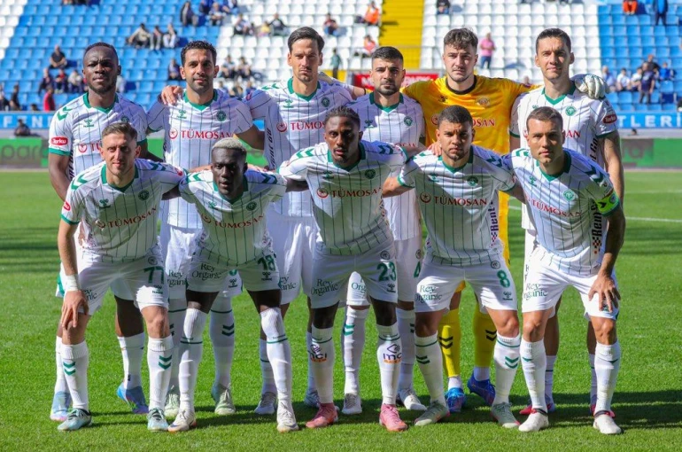Konyaspor İstanbul'da 1 puana razı geldi