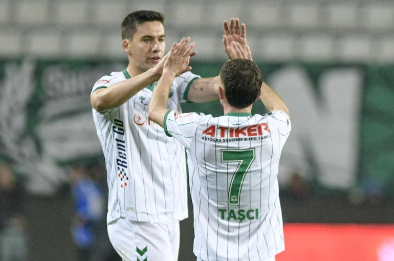 Konyaspor'un kupada yüzü güldü: 1-0