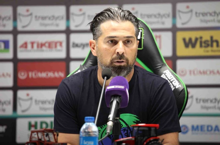 Konyaspor’da İlhan Palut transfer görüşmeleri için şehre davet edildi