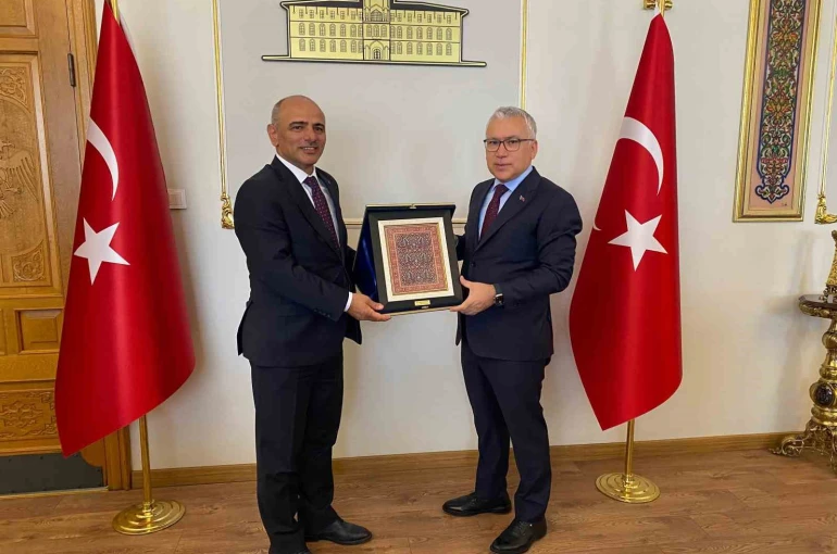 Körfez Belediyesi ile İmranlı Belediyesi kardeşlik protokolü imzaladı 