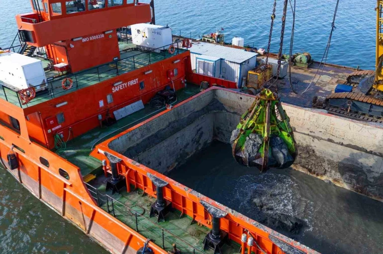 Körfez’den 1 milyon ton çamur çıkarıldı