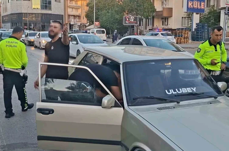 Kovalamacayla yakalanıp gazetecilere "ayıp" diyen köpek hırsızlık şüphelisi tutuklandı