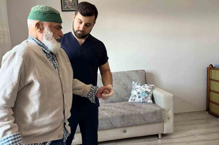 Kovancılar’da bir ilk: Evde fizik tedavi uygulaması 