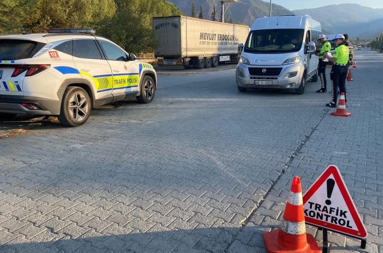 Köyceğiz’de 9 araç sürücüsüne 47 bin lira ceza