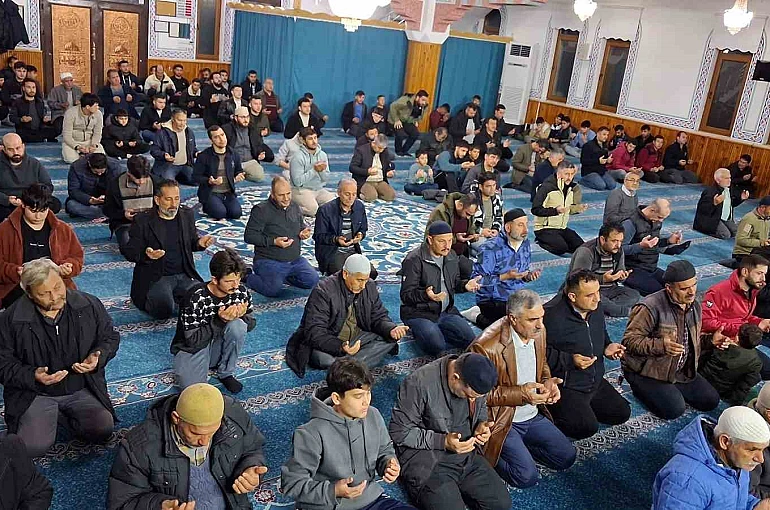 Köyceğiz’de Berat Kandili ihya edildi 