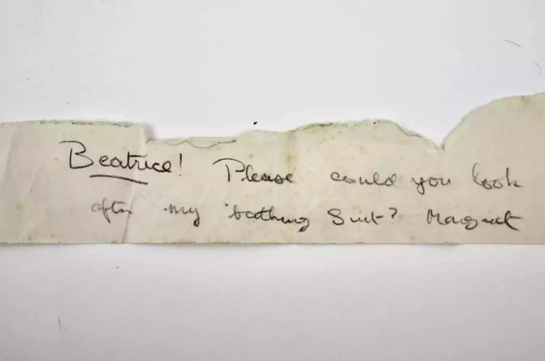 Kraliçe II. Elizabeth’in çocukluk mektubu açık artırmaya çıkıyor