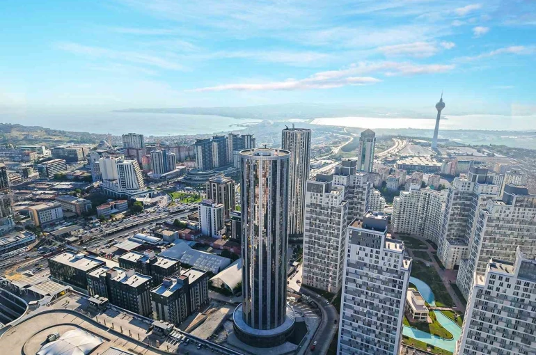 Kristal Kule’de teslimler başladı