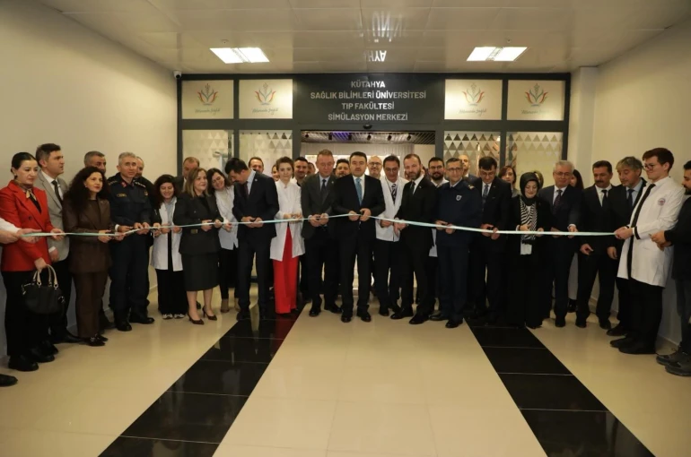 KSBÜ Tıp Fakültesi Simülasyon Merkezi açıldı 