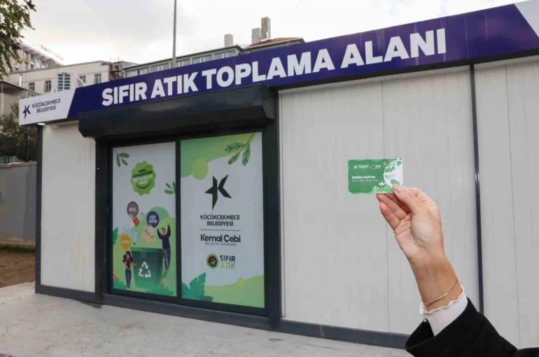 Küçükçekmece Belediyesi bir yılda 4 bin ton atık topladı 